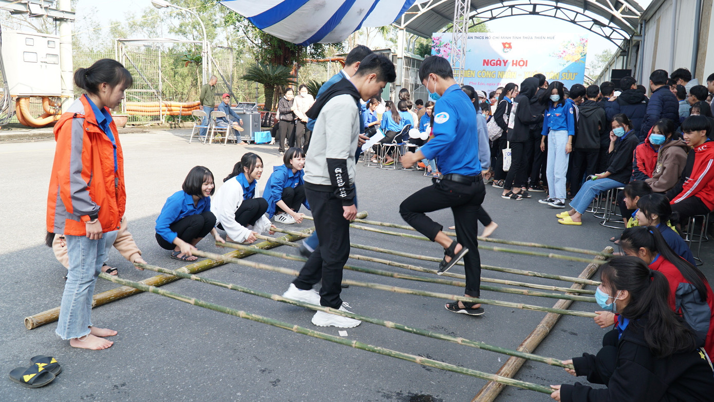 Mang Tết ấm đến thanh niên công nhân, người nghèo ảnh 9