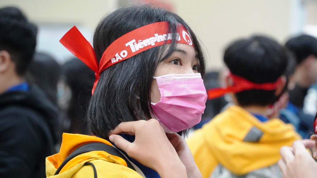 Tưng bừng Chủ Nhật Đỏ giữa mưa lạnh xứ Huế ảnh 12