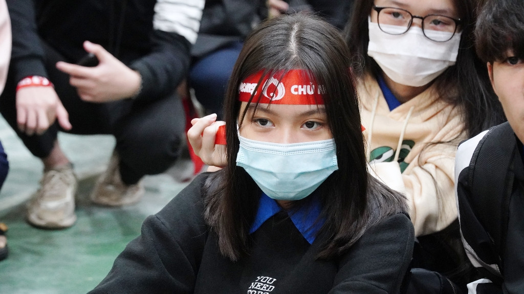 Tưng bừng Chủ Nhật Đỏ giữa mưa lạnh xứ Huế ảnh 15