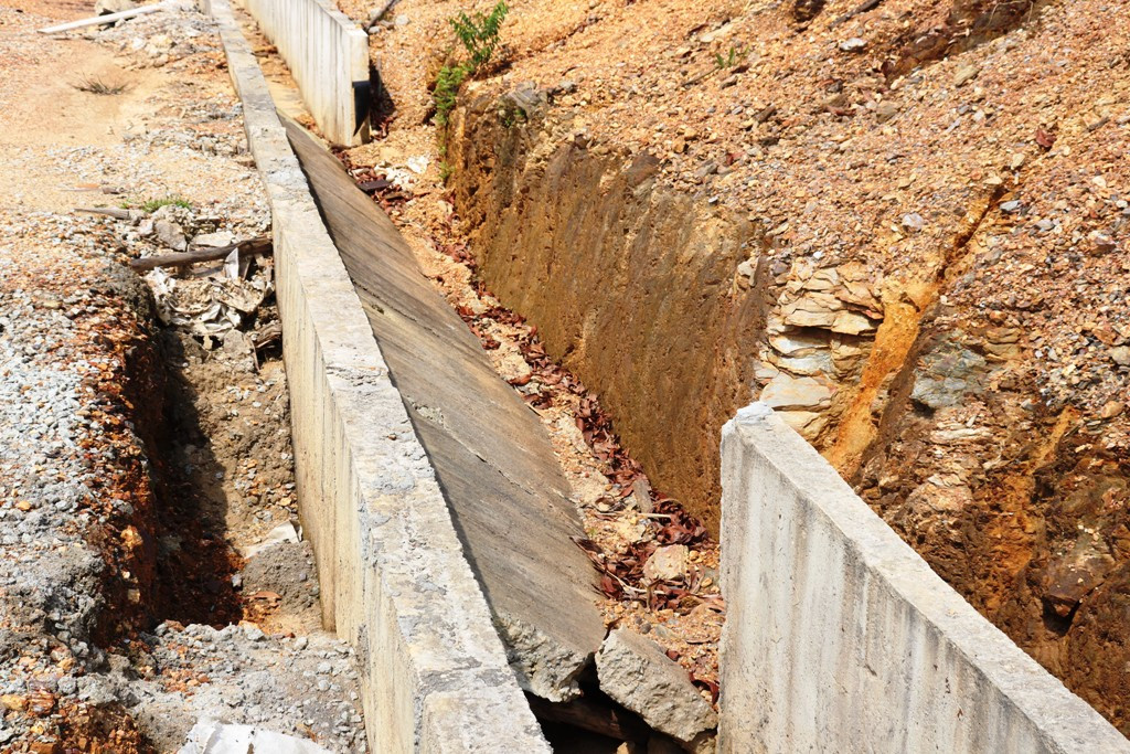 Dự án xử lý môi trường hàng chục tỷ tả tơi ‘mắc cạn’ giữa núi rừng ảnh 4