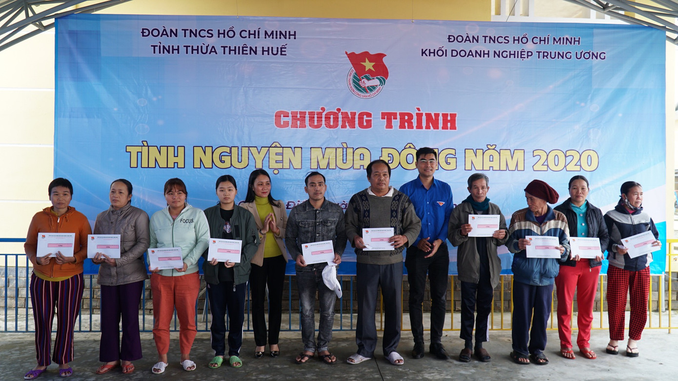 TT-Huế ra quân 'Tình nguyện mùa Đông' năm 2020 ảnh 6