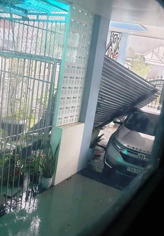 Thừa Thiên Huế: Huyện miền núi Nam Đông tan hoang sau bão số 9 ảnh 5