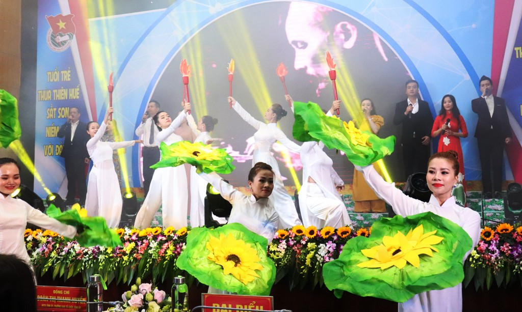 Tuyên dương đảng viên trẻ xuất sắc tỉnh Thừa Thiên Huế năm 2020 ảnh 3