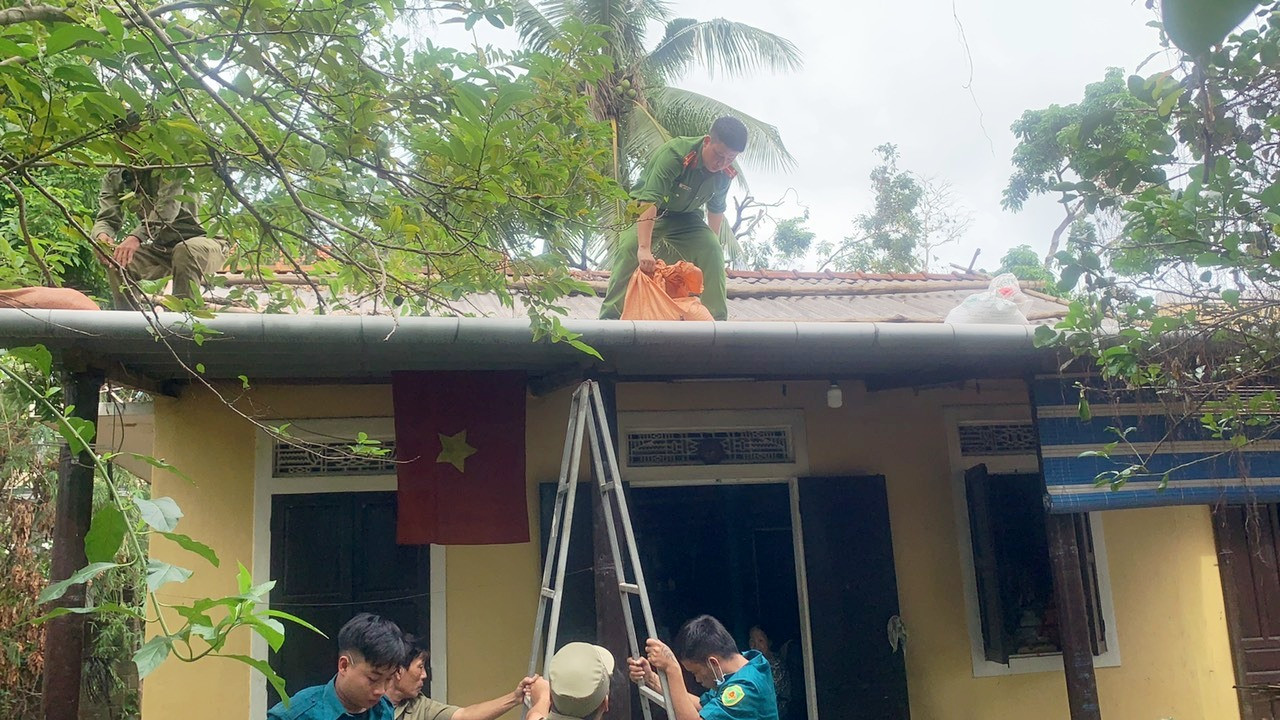Huế thành lập lực lượng phản ứng nhanh ứng phó bão số 9 ảnh 6