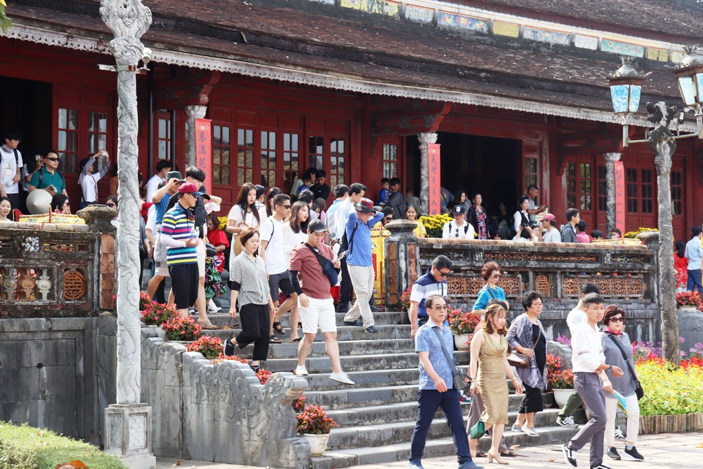 Vào Đại nội Huế trải nghiệm trò chơi Tết chốn Cung đình xưa ảnh 3