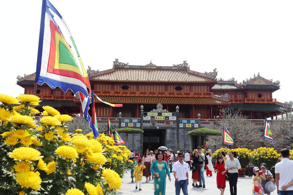 Vào Đại nội Huế trải nghiệm trò chơi Tết chốn Cung đình xưa ảnh 5