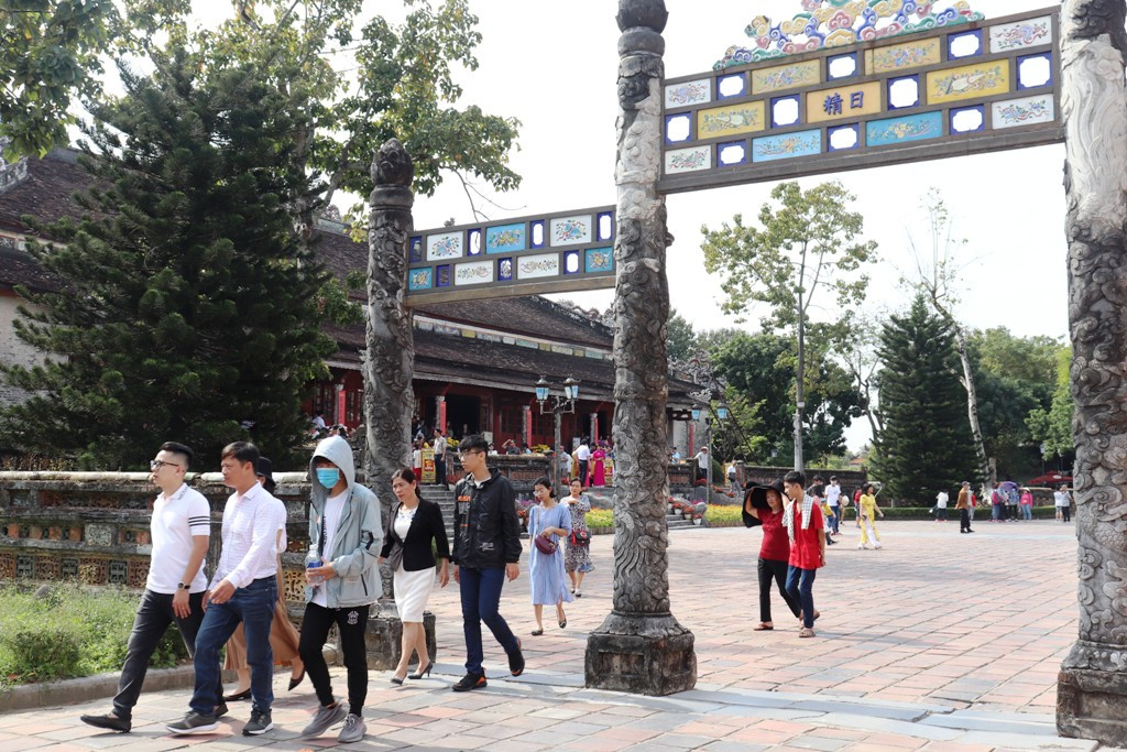 Vào Đại nội Huế trải nghiệm trò chơi Tết chốn Cung đình xưa ảnh 4