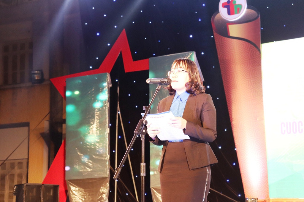 Đêm cuối năm, gặp mặt biểu dương những điển hình làm cho Huế xanh – sạch – sáng ảnh 4