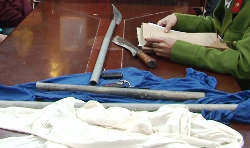 Người đàn bà gọi 9 thanh niên chém 'dằn mặt' tình trẻ ảnh 1