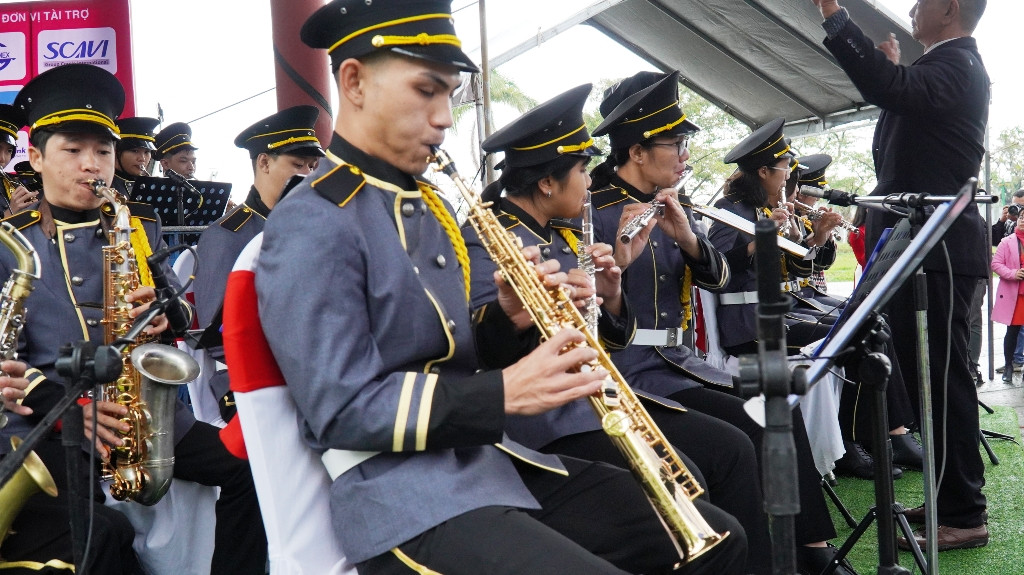 Huế: Lần đầu tiên, 40 nghệ sĩ ‘kèn Tây’ diễn Nhã nhạc Cung đình mừng năm mới ảnh 8