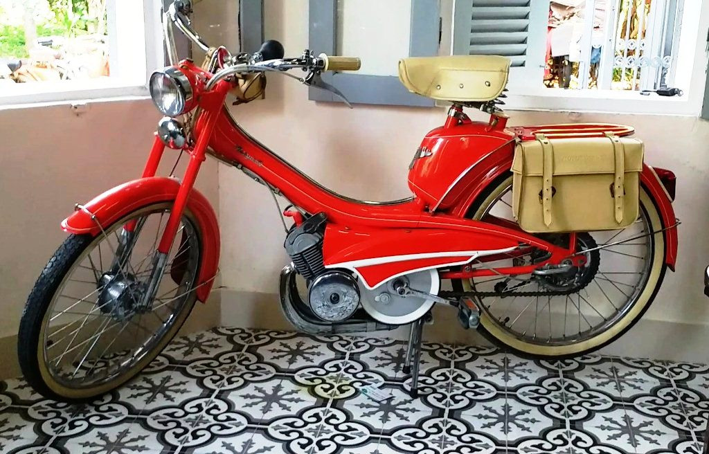 Ngắm bộ sưu tập Mobylette, VeloSoleX cổ hiếm gặp tại Huế ảnh 19