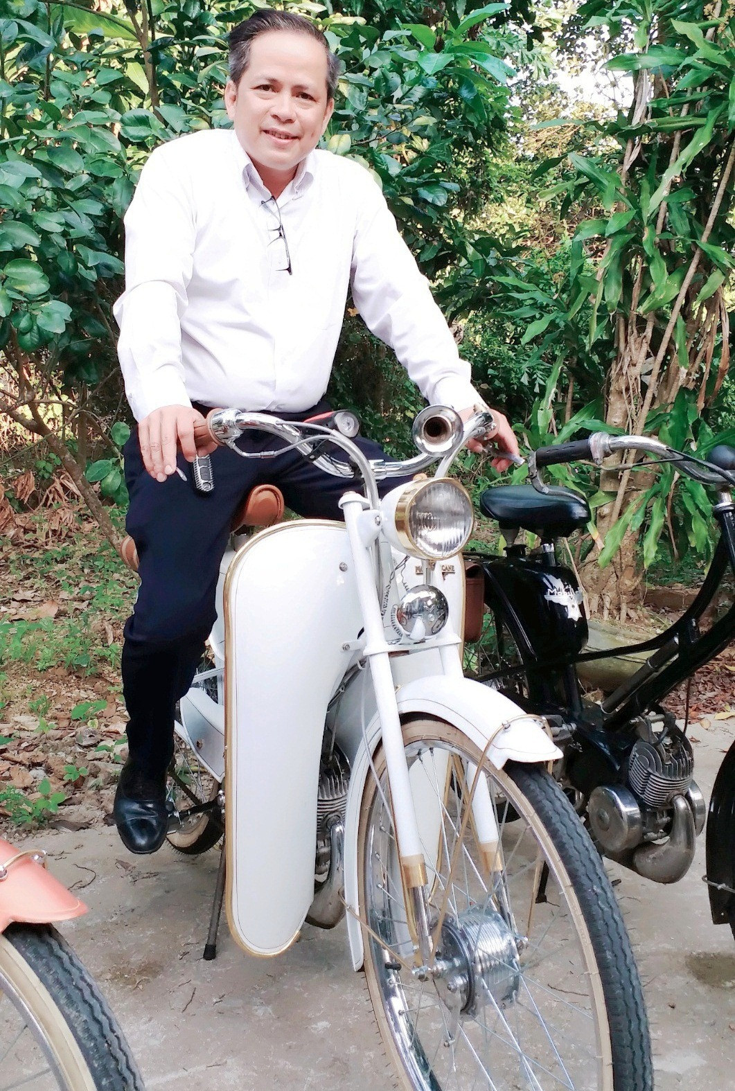 Ngắm bộ sưu tập Mobylette, VeloSoleX cổ hiếm gặp tại Huế ảnh 25