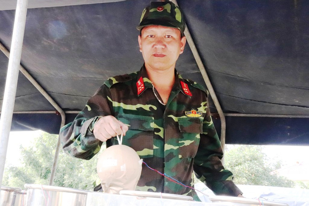 Tận mục ‘trận địa' pháo hoa tại di tích Cầu Ngói Thanh Toàn ảnh 12