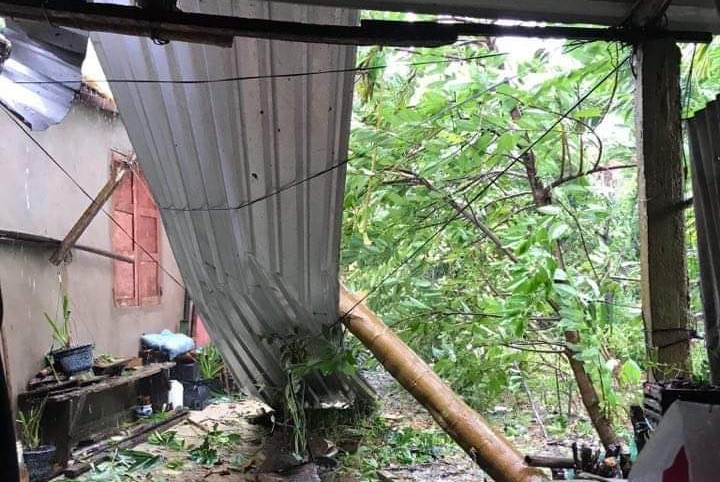 Thừa Thiên Huế: Huyện miền núi Nam Đông tan hoang sau bão số 9 ảnh 16