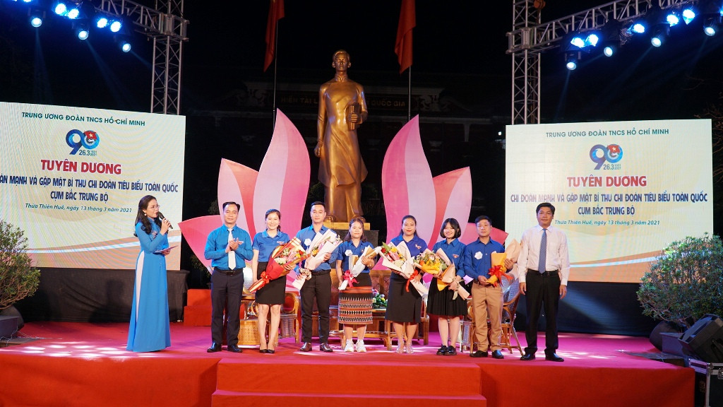 Tuyên dương chi đoàn mạnh cụm Bắc Trung bộ ảnh 7