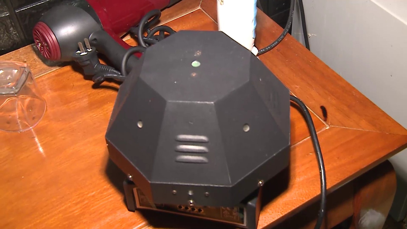 Theo chân công an đột kích nhà nghỉ, bắt nhiều 'chân dài' thác loạn ma túy ảnh 5