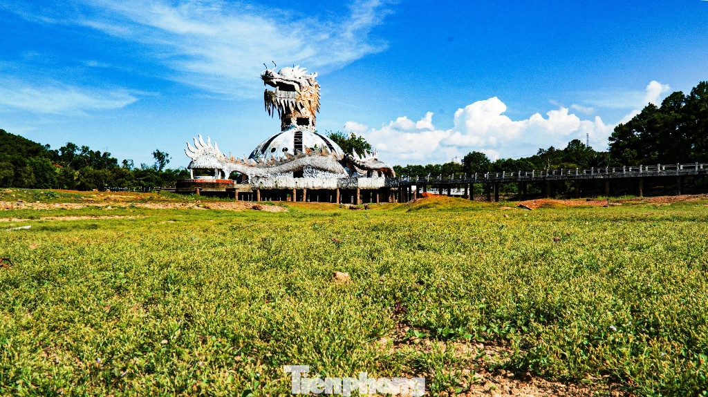 Công viên nước ‘kinh dị’ tại Huế từng lên báo Mỹ lại khô kiệt khác thường ảnh 16