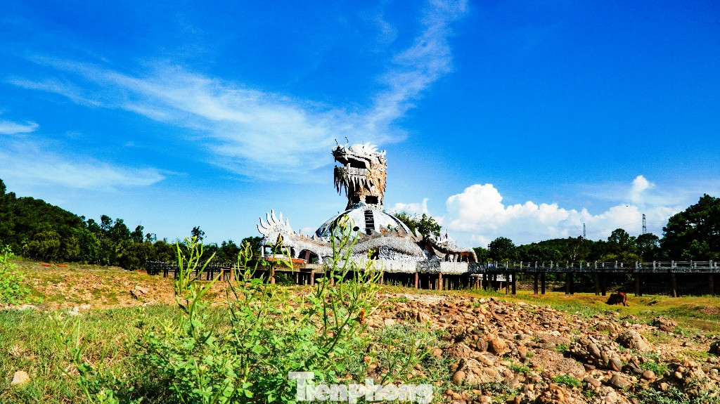 Công viên nước ‘kinh dị’ tại Huế từng lên báo Mỹ lại khô kiệt khác thường ảnh 18