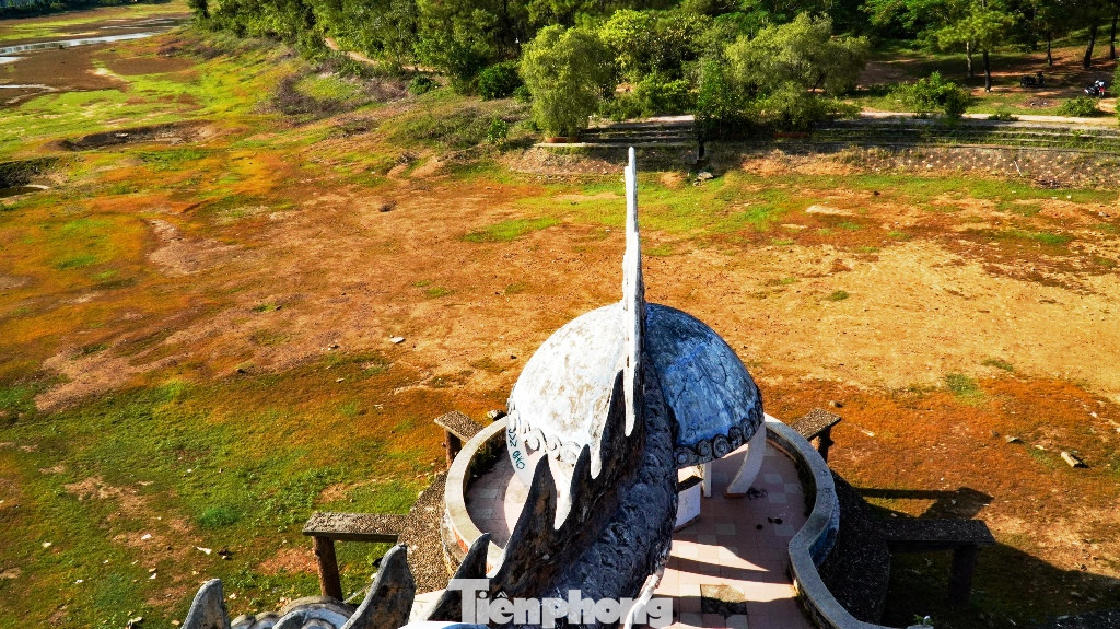 Công viên nước ‘kinh dị’ tại Huế từng lên báo Mỹ lại khô kiệt khác thường ảnh 9