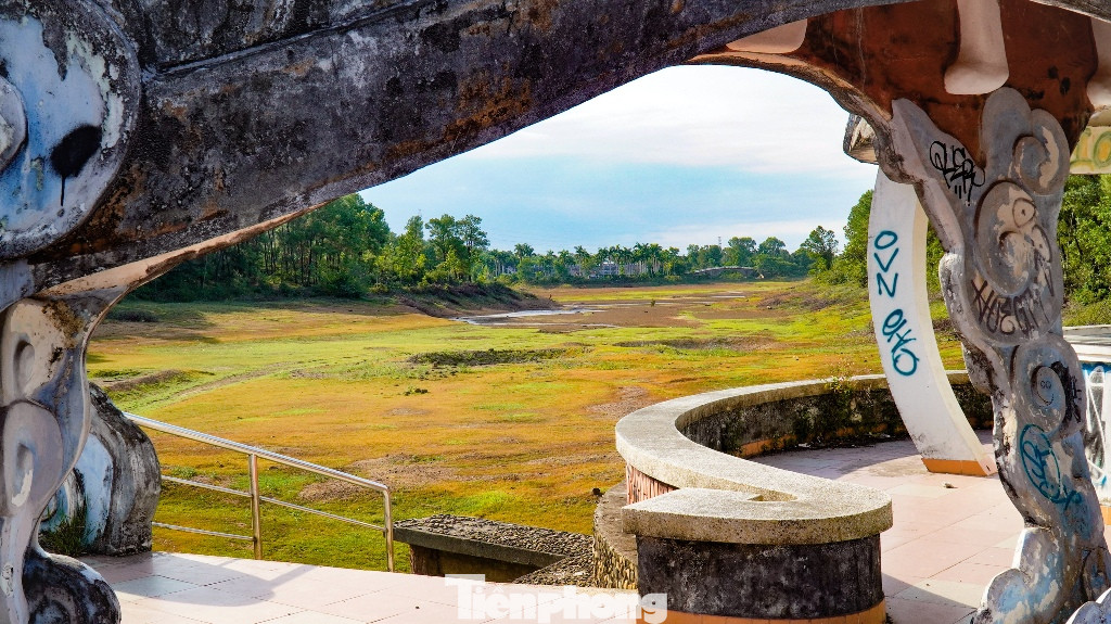 Công viên nước ‘kinh dị’ tại Huế từng lên báo Mỹ lại khô kiệt khác thường ảnh 24