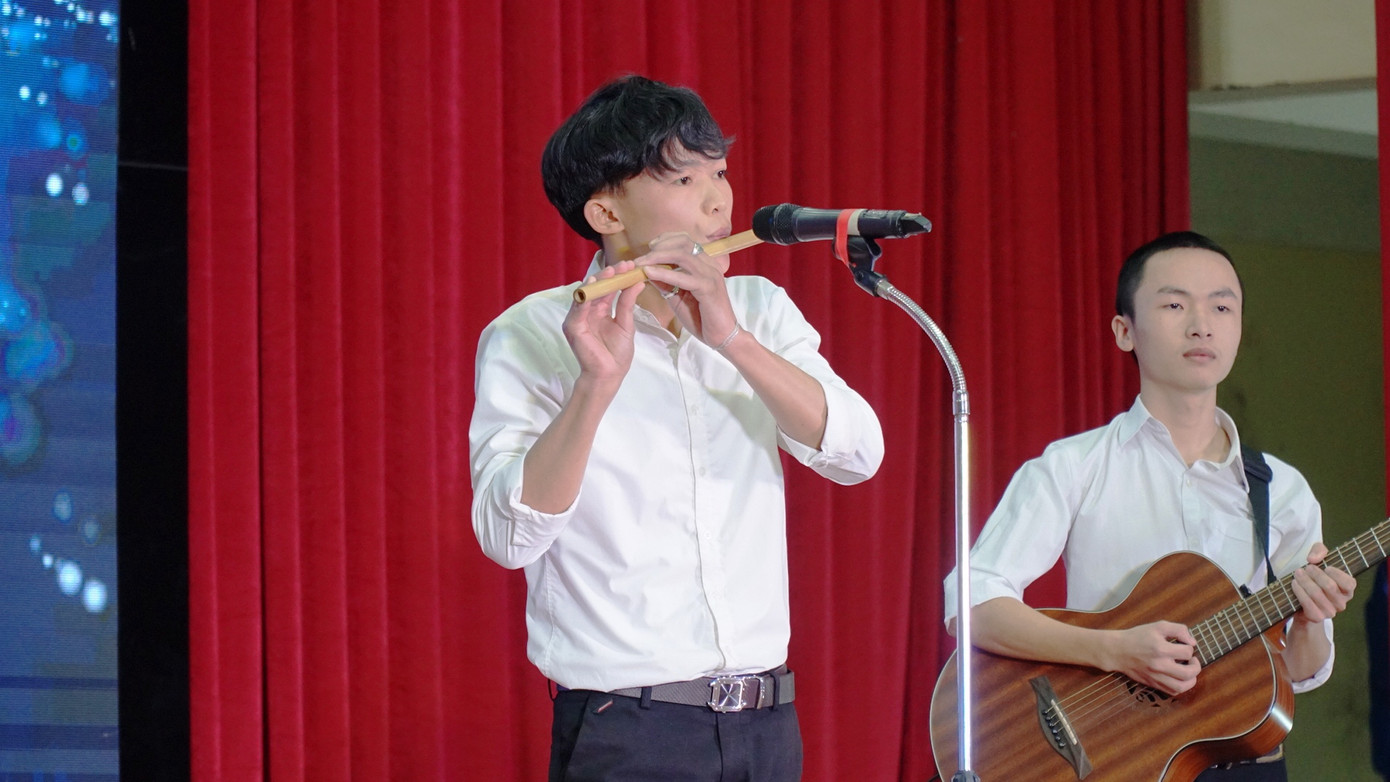 Tỉnh Đoàn TT-Huế tuyên dương 'sinh viên 5 tốt, học sinh 3 rèn luyện' ảnh 3