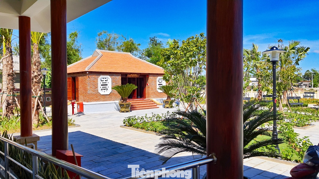 Bên trong khu lưu niệm nhà thơ Tố Hữu tại Huế ảnh 13