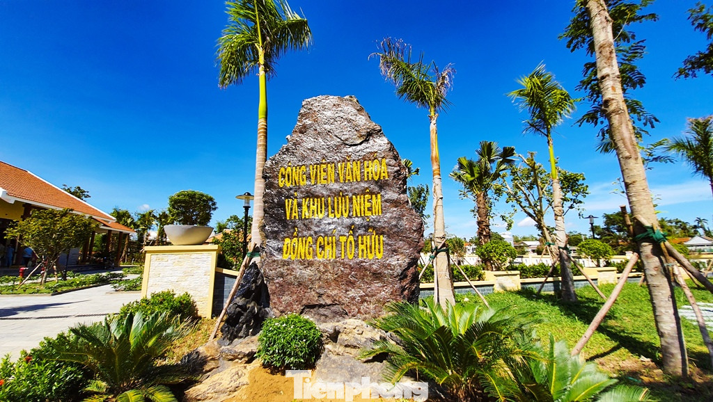 Bên trong khu lưu niệm nhà thơ Tố Hữu tại Huế ảnh 15