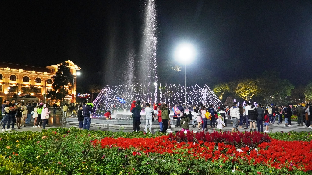 Cả nước chính thức bước sang năm mới Tân Sửu 2021 ảnh 42