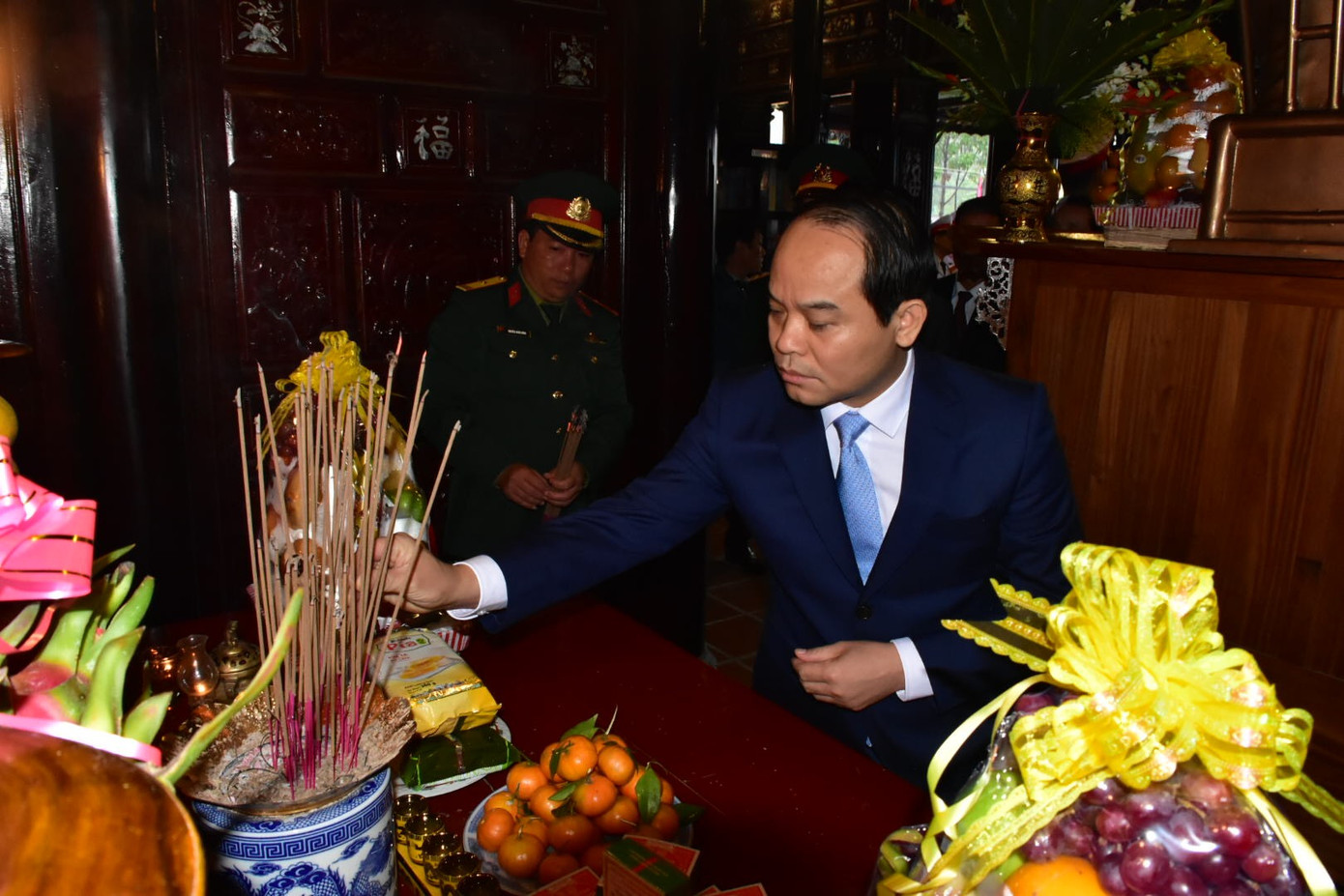 Lãnh đạo Đảng, Nhà nước dâng hương tưởng niệm Đại tướng Lê Đức Anh ảnh 9