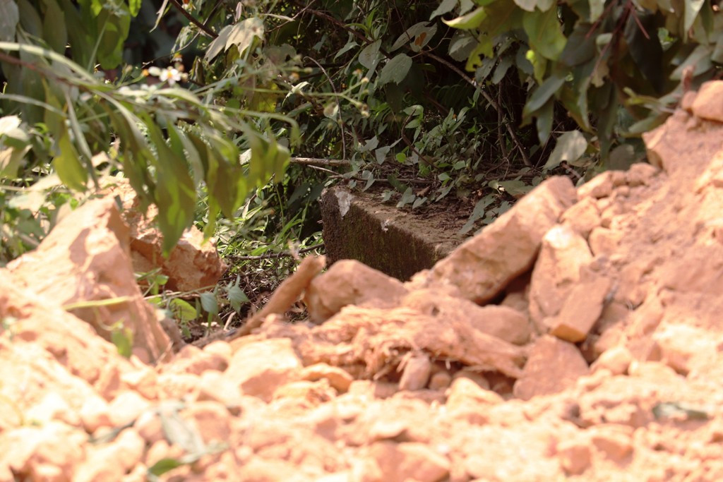 Đốn cây, phá núi mở đường cao tốc đe dọa người đi trên Quốc lộ 1 ảnh 12