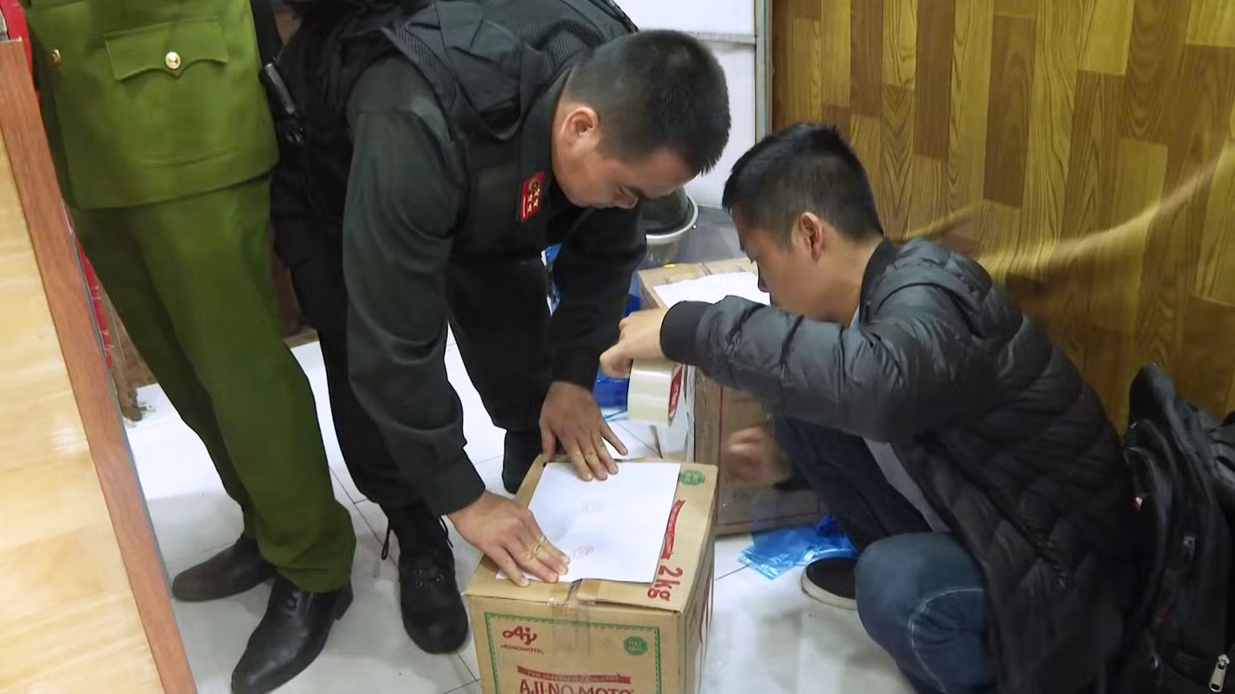 'Mạng nhện' tín dụng đen cho vay lãi suất 700%/năm bị công an triệt xóa thế nào? ảnh 10