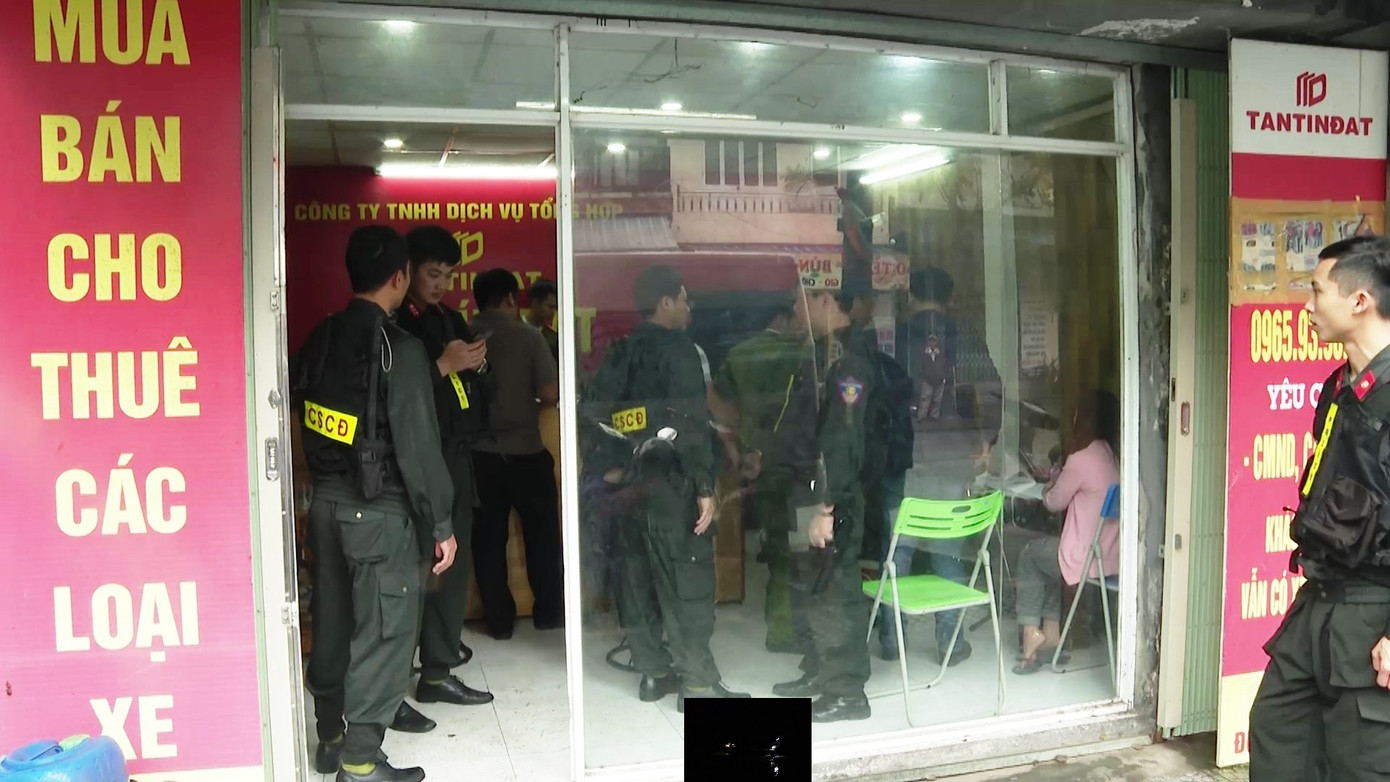 'Mạng nhện' tín dụng đen cho vay lãi suất 700%/năm bị công an triệt xóa thế nào? ảnh 5