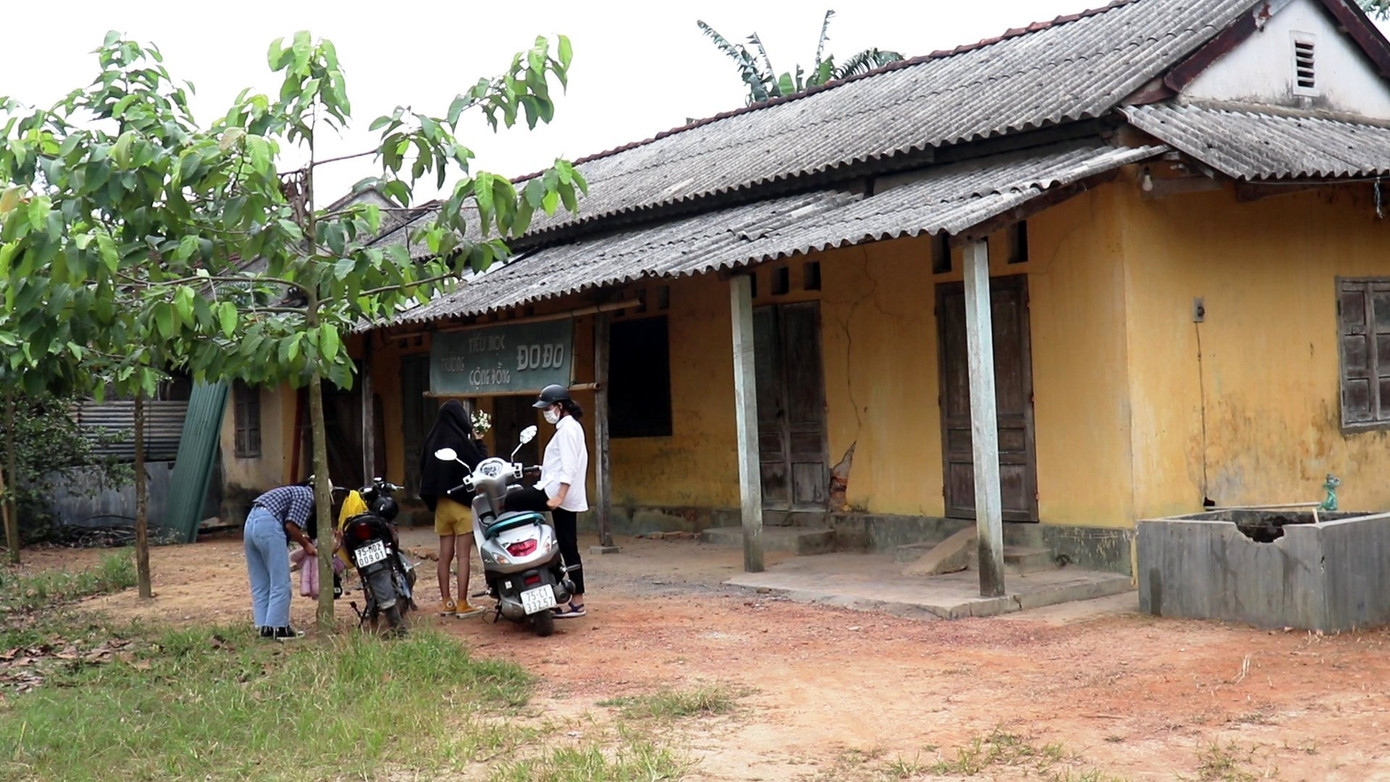 Sau lên phim 'Mắt biếc', phim trường 'Trường Tiểu học Cộng đồng Đo Đo' ra sao? ảnh 16