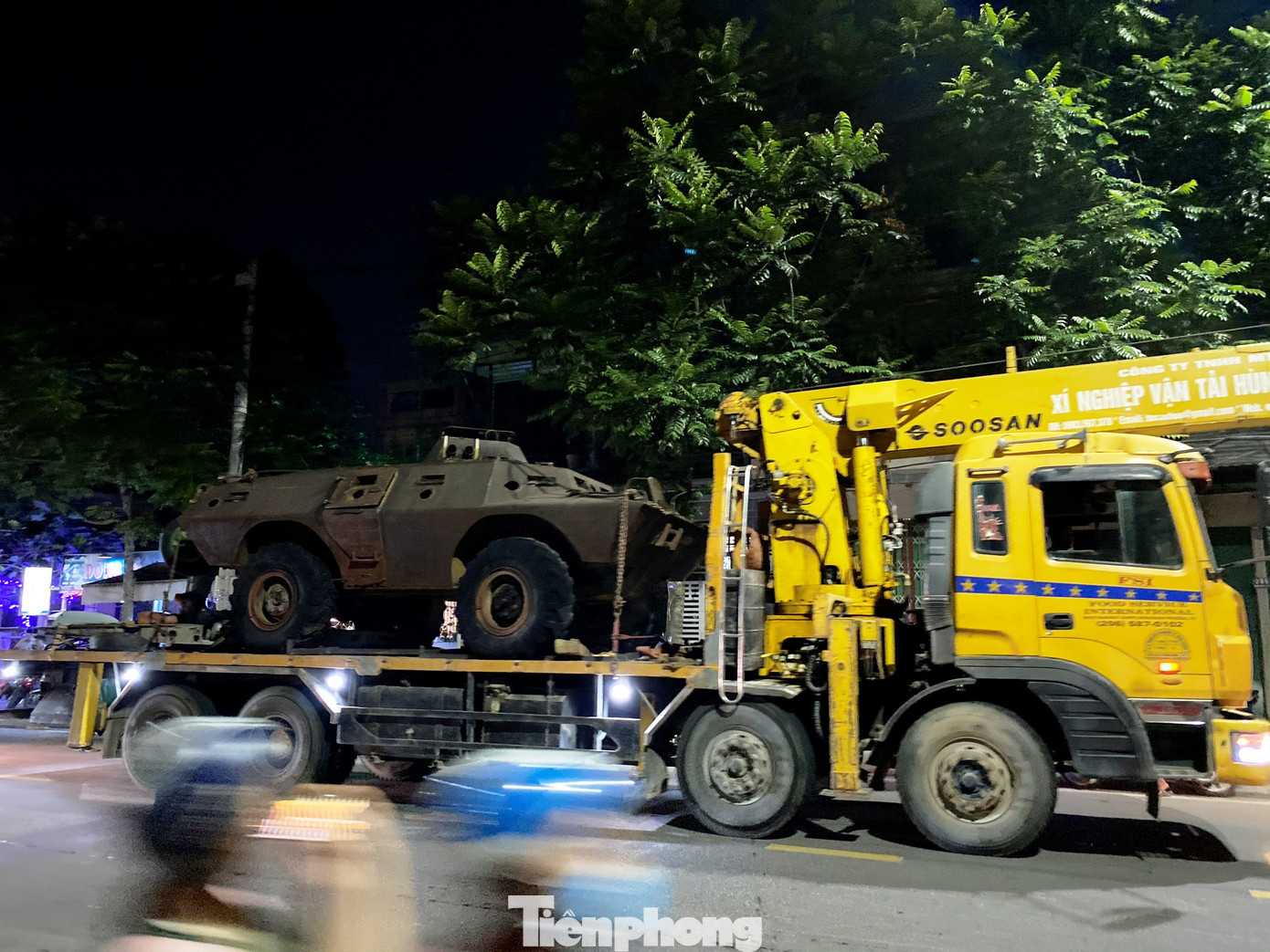 Hồi hộp xem MiG-21 và ‘vua chiến trường’ chui qua cổng Kinh thành Huế ảnh 5