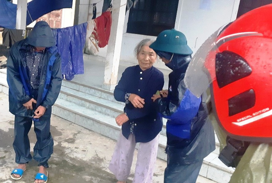 Bão 13 dữ dội nhất từ đêm nay đến sáng mai, nguy cơ ngập lụt lớn ảnh 2