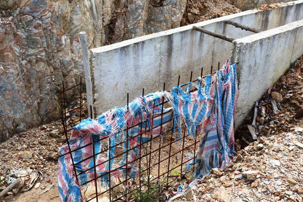 Dự án xử lý môi trường hàng chục tỷ tả tơi ‘mắc cạn’ giữa núi rừng ảnh 15