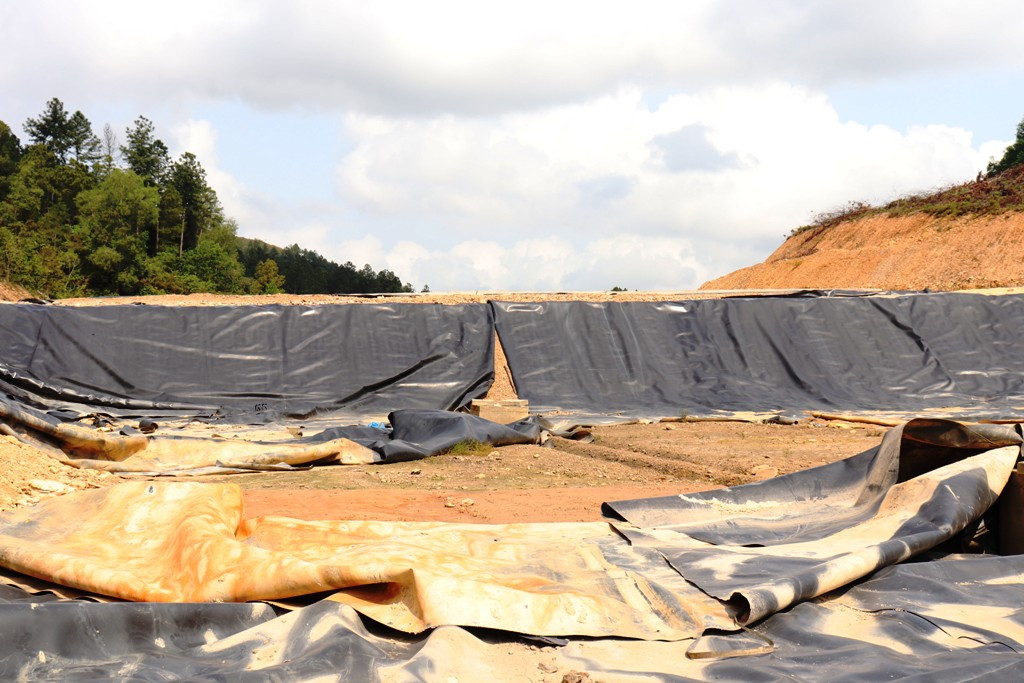 Dự án xử lý môi trường hàng chục tỷ tả tơi ‘mắc cạn’ giữa núi rừng ảnh 14