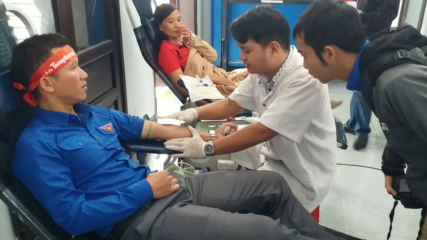 Chủ nhật Đỏ lan tỏa lên vùng cao A Lưới ảnh 8