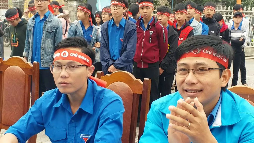 Chủ nhật Đỏ lan tỏa lên vùng cao A Lưới ảnh 2