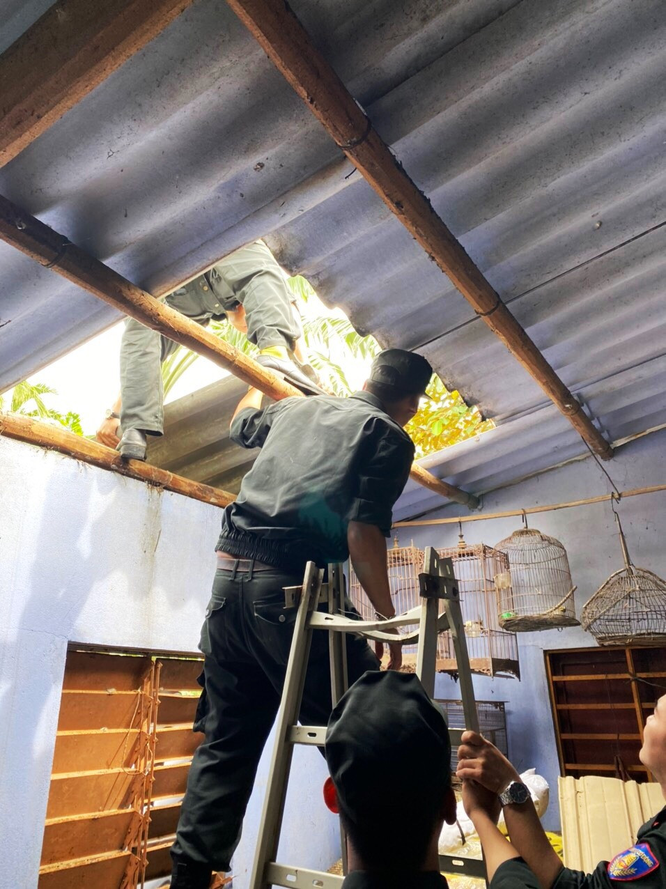 Quân đội, công an huy động 100% quân số ứng phó bão số 9 ảnh 8