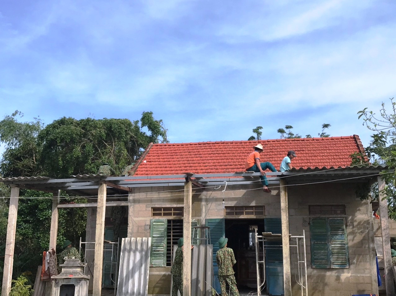 Quân đội, công an huy động 100% quân số ứng phó bão số 9 ảnh 6