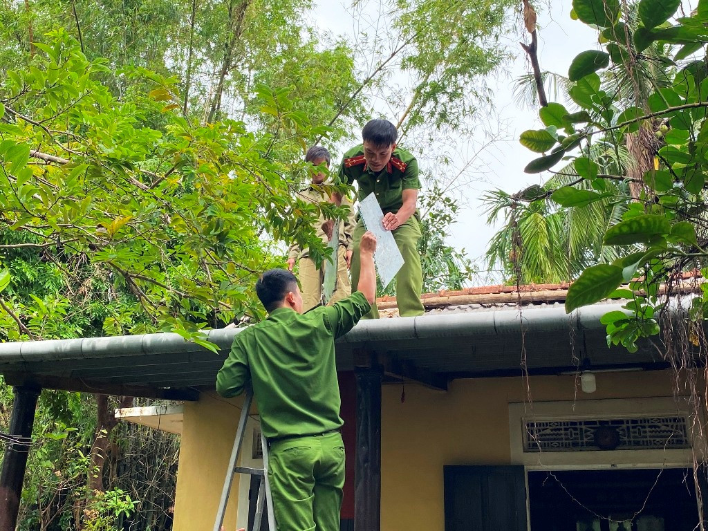 Quân đội, công an huy động 100% quân số ứng phó bão số 9 ảnh 10