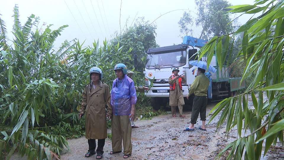 Hình ảnh mở đường tiếp cận mục tiêu sạt lở thủy điện Rào Trăng 3 ảnh 5