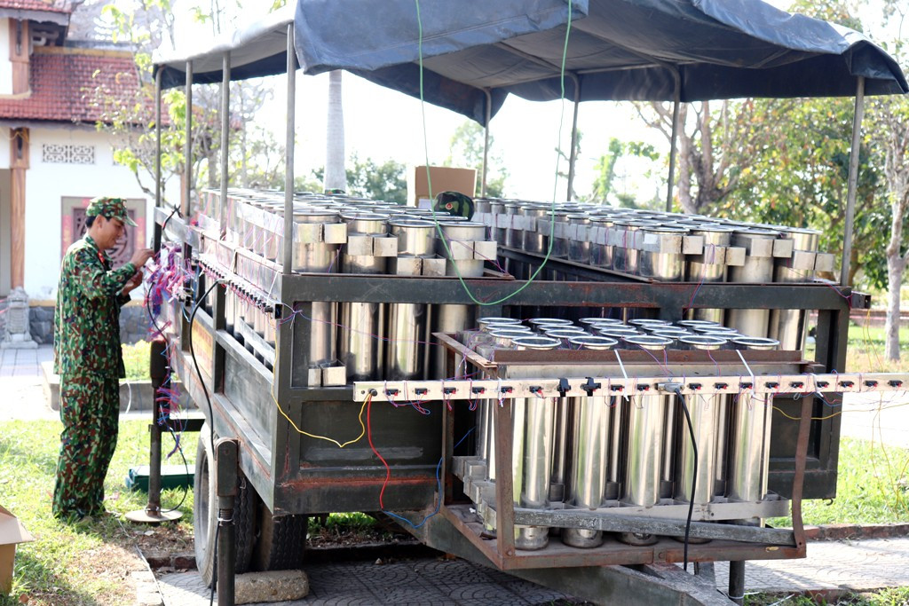 Tận mục ‘trận địa' pháo hoa tại di tích Cầu Ngói Thanh Toàn ảnh 4