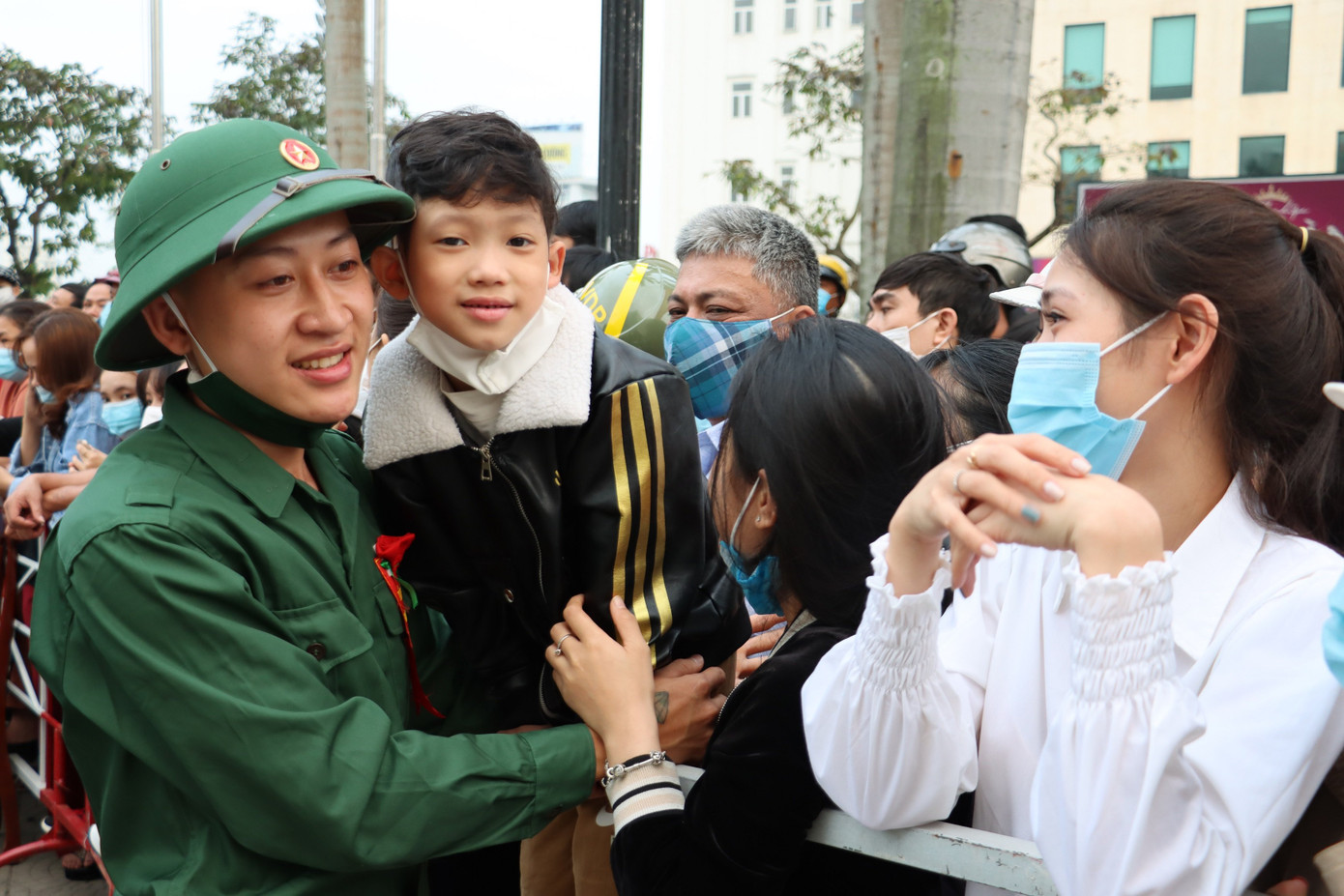 Trưởng Ban Dân vận Trung ương Trương Thị Mai dự ngày hội giao, nhận quân ở Sóc Trăng ảnh 10