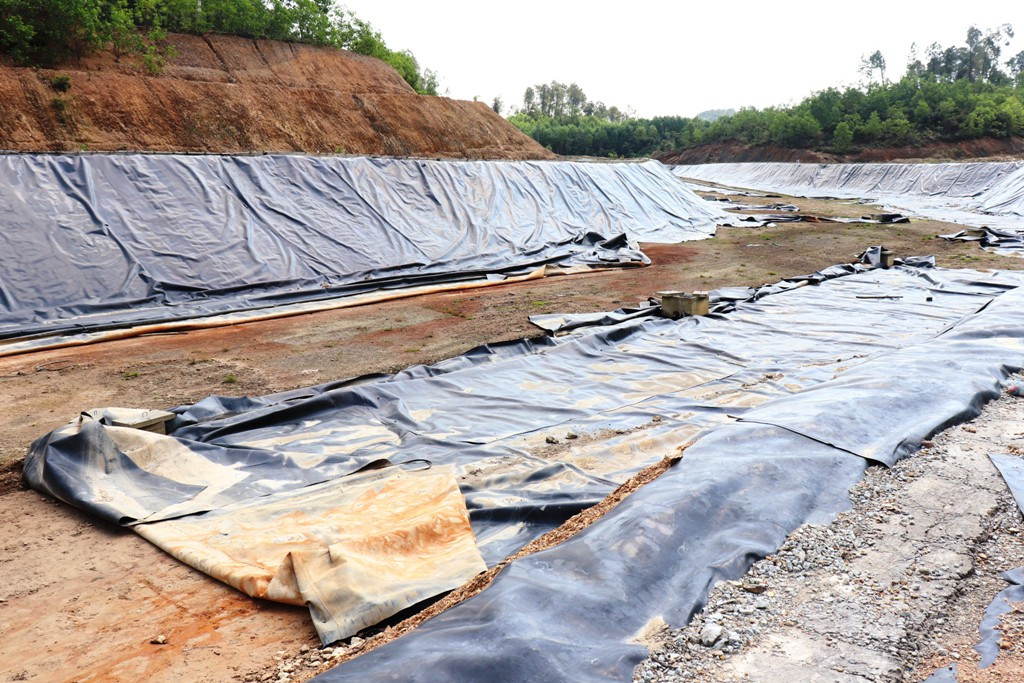 Dự án xử lý môi trường hàng chục tỷ tả tơi ‘mắc cạn’ giữa núi rừng ảnh 1