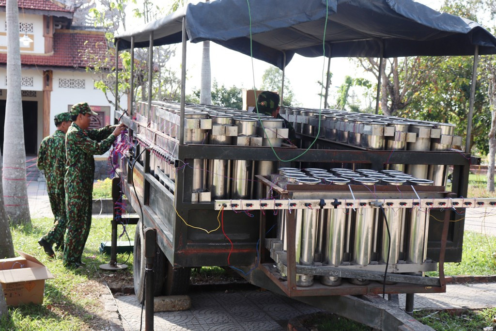 Tận mục ‘trận địa' pháo hoa tại di tích Cầu Ngói Thanh Toàn ảnh 7