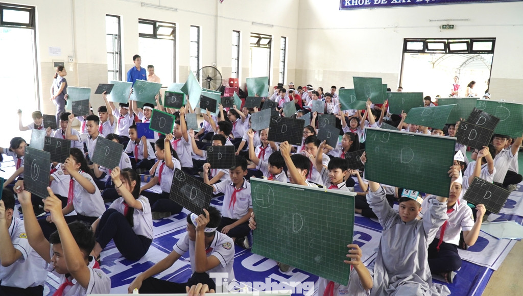 Tuổi trẻ TT-Huế phát động tháng cao điểm vì trẻ em ảnh 16