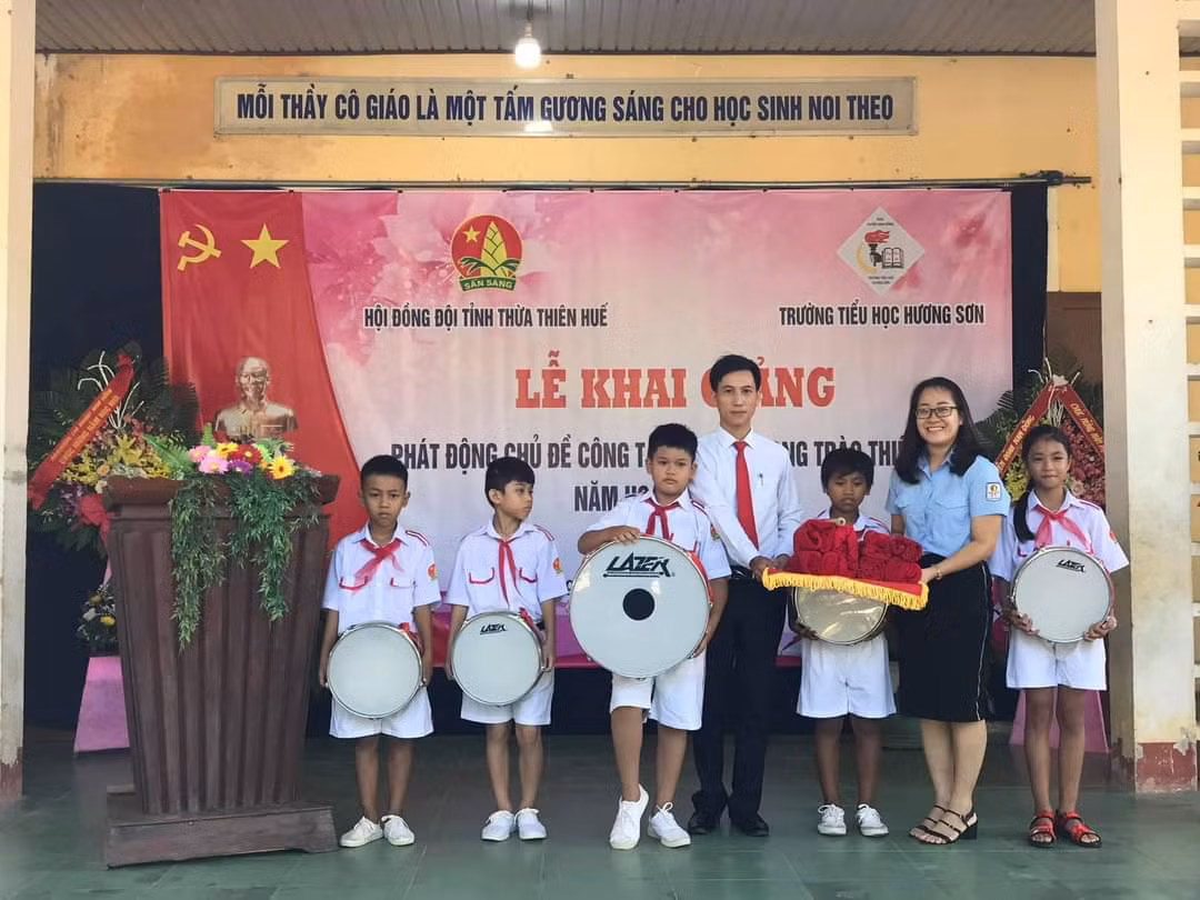 Lễ khai giảng đặc biệt trong mùa COVID-19: Nơi trực tuyến, nơi khai giảng trong lớp học ảnh 5