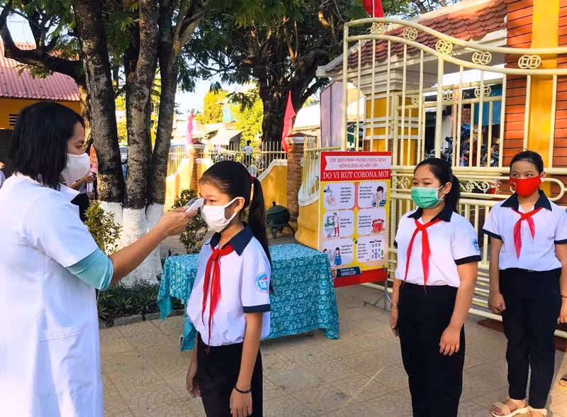 Lễ khai giảng đặc biệt trong mùa COVID-19: Nơi trực tuyến, nơi khai giảng trong lớp học ảnh 2